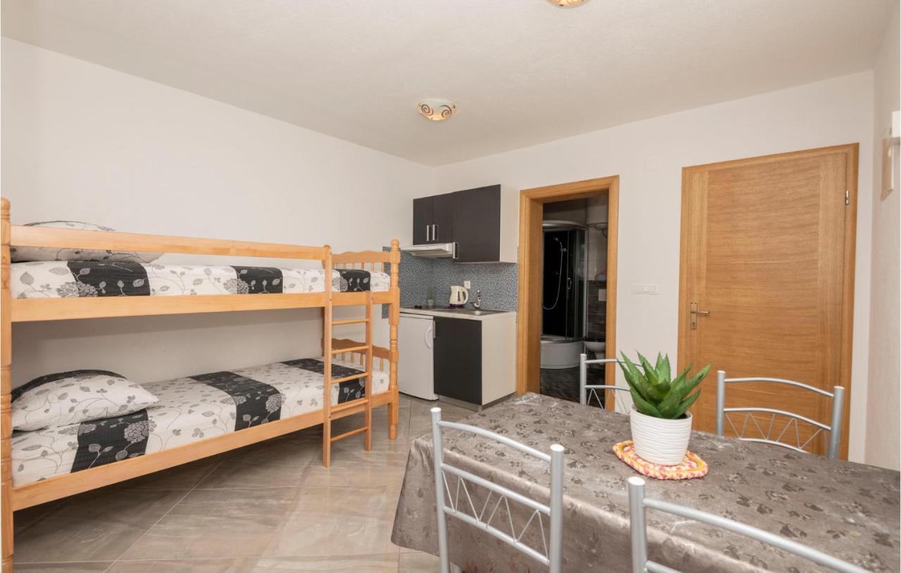 Beautiful Apartment In Krvavica With Kitchen Esterno foto