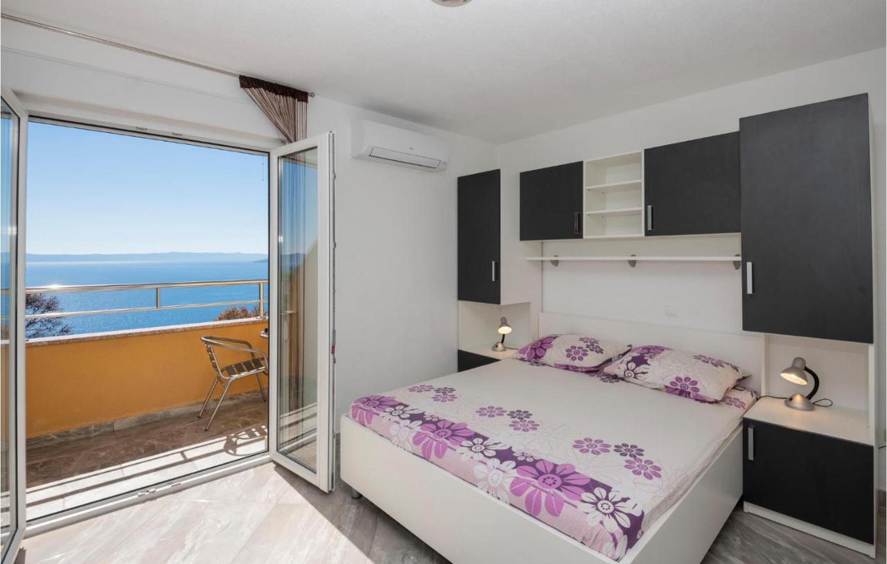 Beautiful Apartment In Krvavica With Kitchen Esterno foto